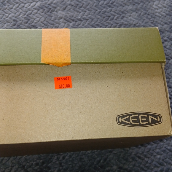 Keen Women Size 7 Heel To Toe Reisen Boot WP Black & Grey Combat Gorpcore - Picture 10 of 11